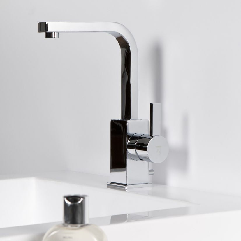 Single Lever Basin Mixer With Pop Up Waste Chrome Steinberg